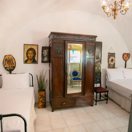 Charouda Pyrgos Dirou