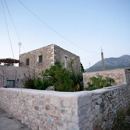 Ferienhaus Charouda *