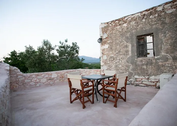 Charouda Vakantiehuis Pírgos Dhiroú